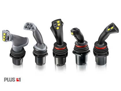 Danfoss Joystick
83105992
JS1H-XY-CJP-S-C34-TPR2-L-P1A-NNN-P1A-NNN-Y1A-Y1A-NNN-NNN-NNN-NNN-NNN-+++-BNGN-NN
CAN J 1939 Protokoll.
4 x Prop. incl. 2 Rollpoti
2 x Taster ON/OFF
Für Linke Hand
Rotes Color Band
Node ID 34